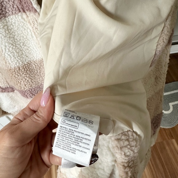 Oversize Teddy Jacket from H/M - Picture 3 of 5